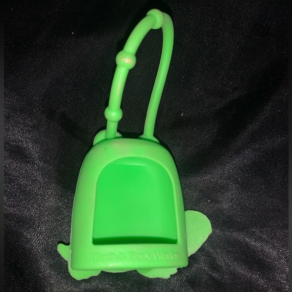 Bath & BodyWorks Iridescent Turtle 🐢 PocketBack Hand Sanitizer Holder/case - Picture 2 of 3